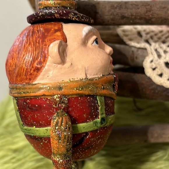 HUMPTY DUMPTEY JOINTED GLITTERY CHRISTMAS ORNAMENT - Picture 11 of 11